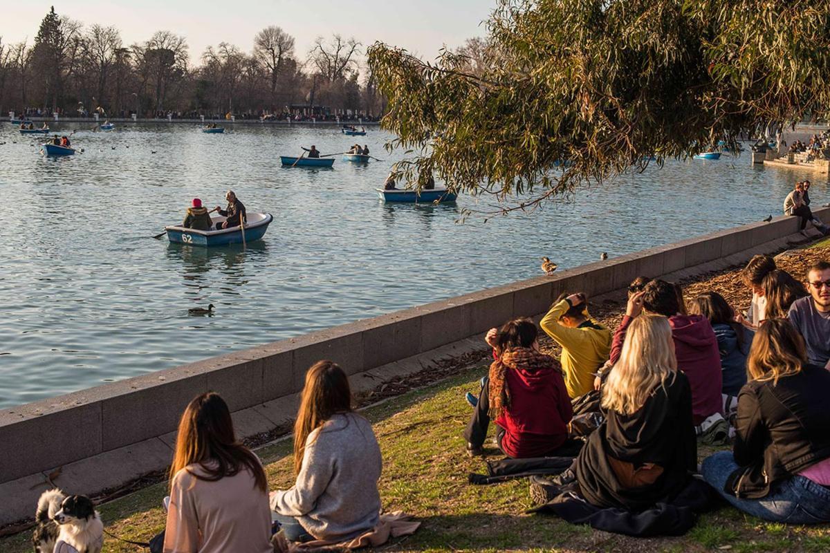 Me Voy A Madrid -Junto Al Parque Del Retiro-4 Exterior photo
